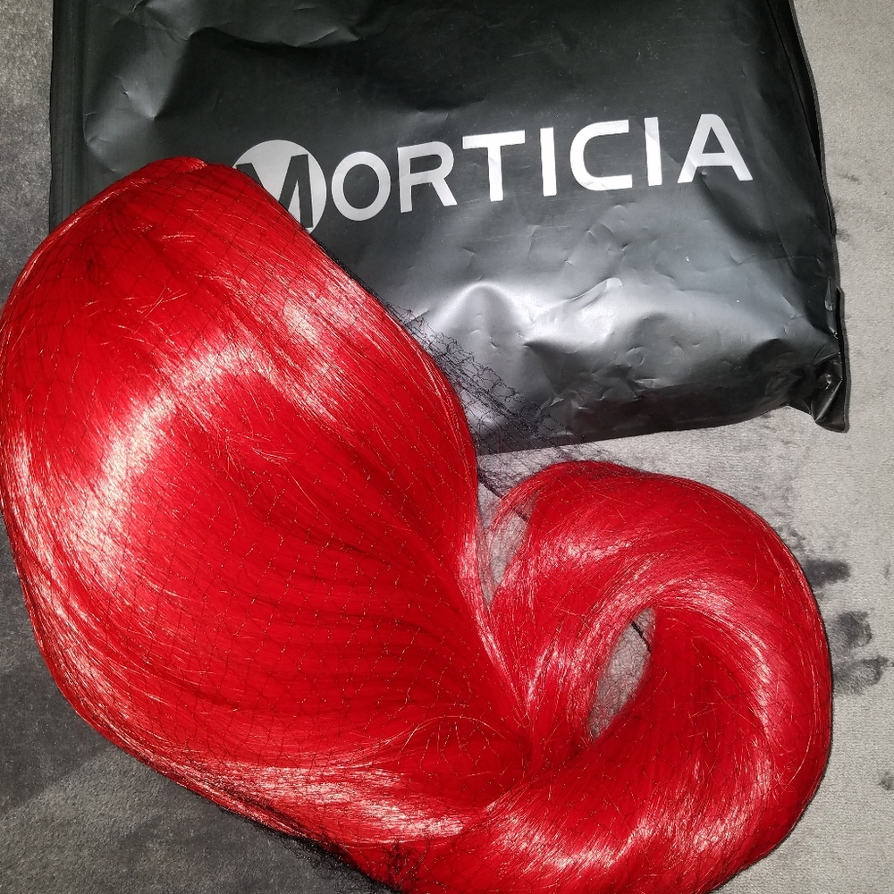 Red long wig